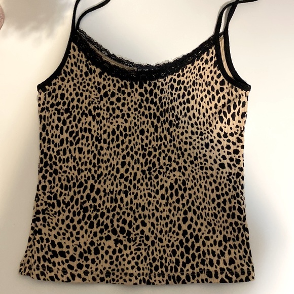 Brandy Melville Cheetah Print Lace Cropped Cami - Picture 3 of 3
